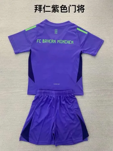 24/25 Bayern Munich Goalkeeper Adult Uniform