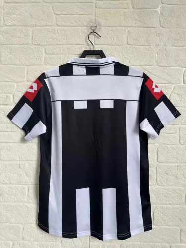 Retro Juventus 01/02 Home Jersey
