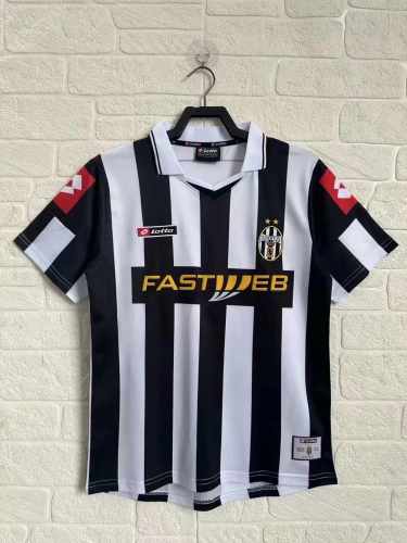 Retro Juventus 01/02 Home Jersey