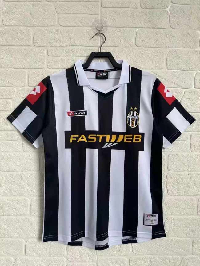 Retro Juventus 01/02 Home Jersey