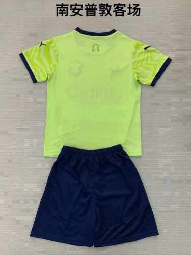 24/25 Southampton Away Kids Kit