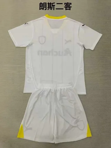24/25 Lens Third Away Kids Kit