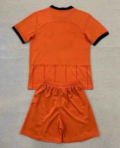 24/25 Frankfurt Third Away Kids Kit
