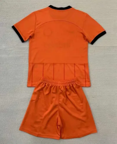 24/25 Frankfurt Third Away Adult Uniform