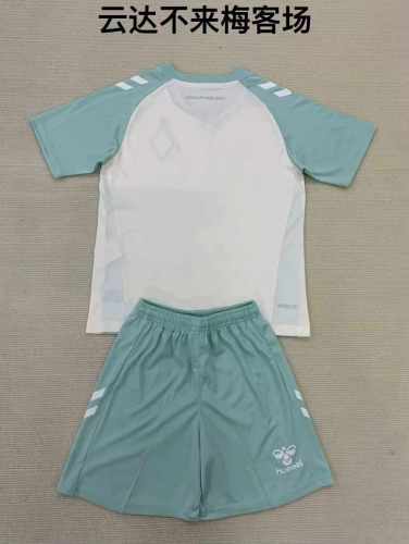 24/25 Werder Bremen Away Kids Kit