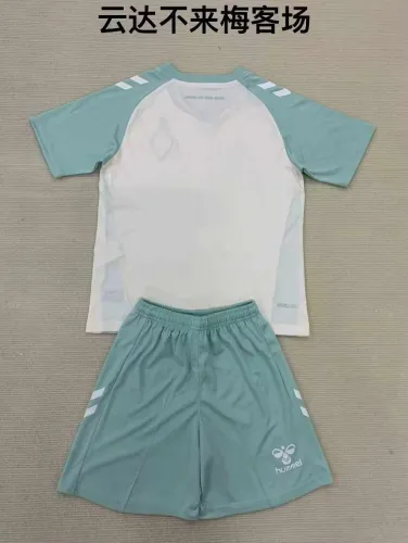 24/25 Werder Bremen Away Kids Kit