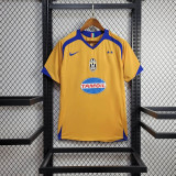 Retro Juventus 2005/06 Third Away Jersey
