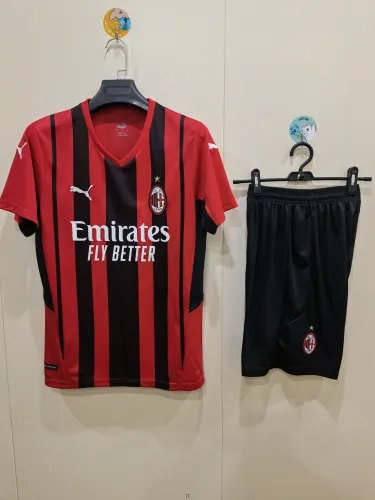Retro 21/22 AC Milan Home Adult Uniform