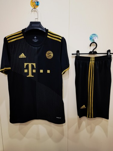 Retro 21/22 Bayern Munich Away Adult Uniform
