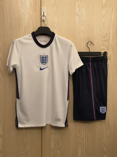 Retro 2020 England Adult Uniform