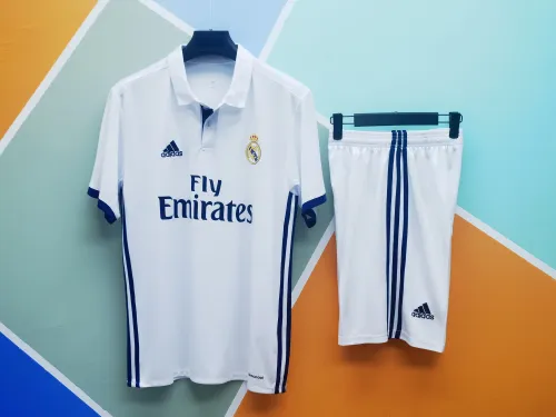 Retro 16/17 Real Madrid Home Adult Uniform