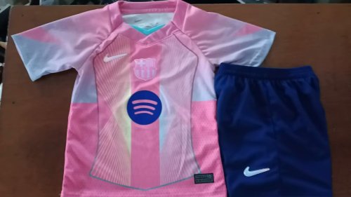 25/26 Barcelona Pink Kids Kit
