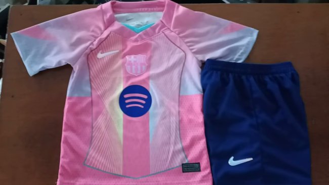 25/26 Barcelona Pink Kids Kit