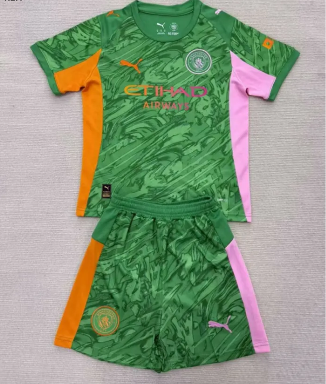 25/26 Manchester City Goalkeeper Kids Kit