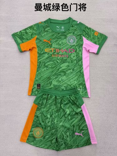 25/26 Manchester City Goalkeeper  Adults Uniform