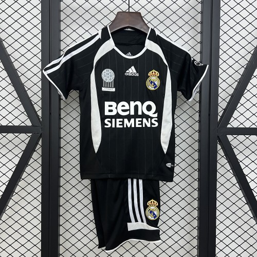 Retro 06/07 Real Madrid  Away Kids Kit