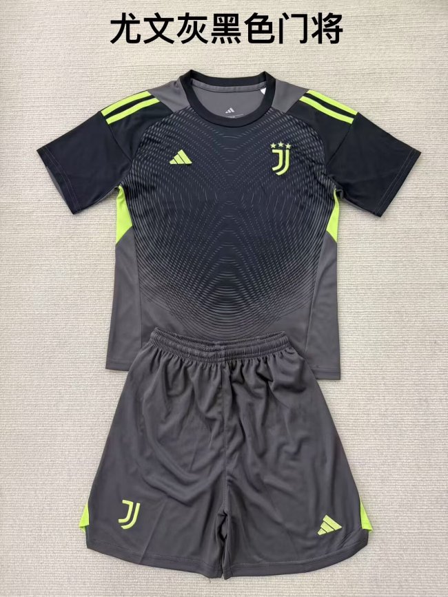 25/26 Juventus Goalkeeper Adult uniforms