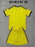 25/26 Newcastle United Goalkeeper Adult Uniform