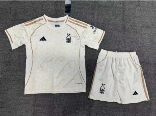 25/26 Nottingham Forest Away Kids Kit