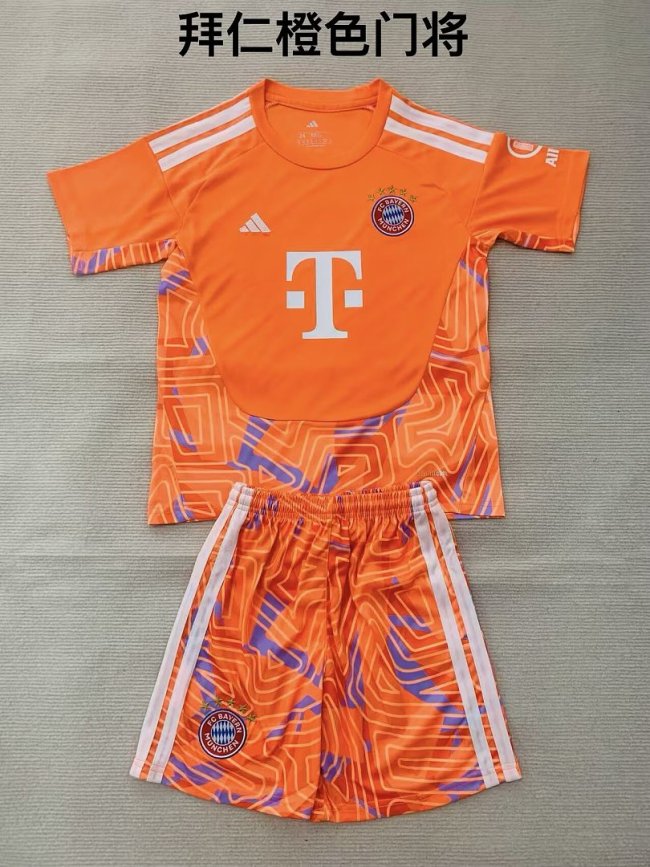 26/27 Bayern Munich Goalkeeper Adult Uniform