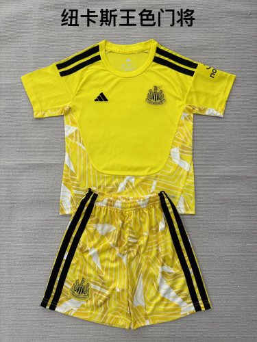 26/27 Newcastle United Goalkeeper Kids Kit