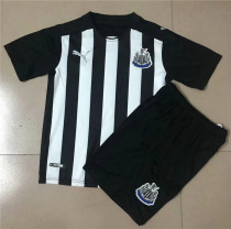 20-21 Newcastle United home Set.Jersey & Short High Quality