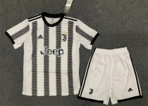 22-23 Juventus FC home Set.Jersey & Short High Quality