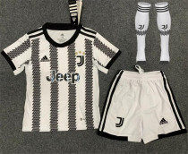 Kids kit 22-23 Juventus home Thailand Quality