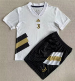 23-24 Juventus FC (Retro Jersey) Set.Jersey & Short High Quality