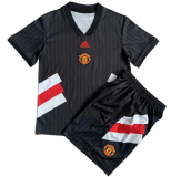 23-24 Manchester United (Retro Jersey) Set.Jersey & Short High Quality