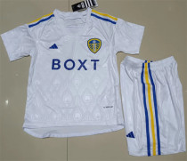 Kids kit 23-24 Leeds United home (BOXT) Thailand Quality