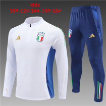 Young 24-25 Italy (white) Sweater tracksuit set