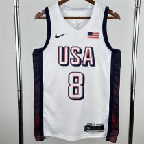 The United States team at the 24th Olympic Games  24年奥运会 美国队 白色 8号 伦纳德