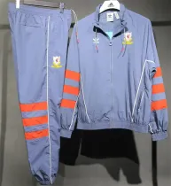 24-25 Liverpool (Retro Jersey) Windbreaker Soccer Jacket suit