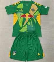 24-25 Leeds United (Goalkeeper) Set.Jersey & Short High Quality