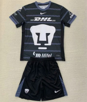Kids kit 24-25 Pumas UNAM (Goalkeeper) Thailand Quality