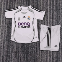 Kids kit 06-07 Real Madrid home (Retro Jersey) Thailand Quality