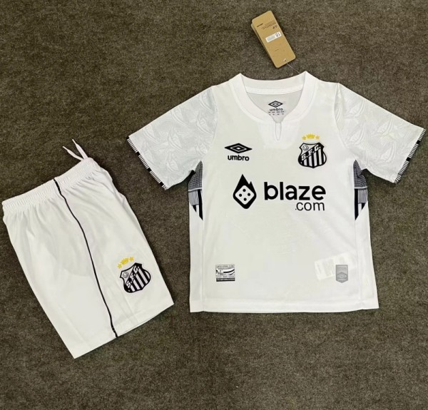 Kids kit 24-25 Santos FC home Thailand Quality