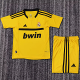 Kids kit 11-12 Real Madrid goalkeeper (Retro Jersey) Thailand Quality