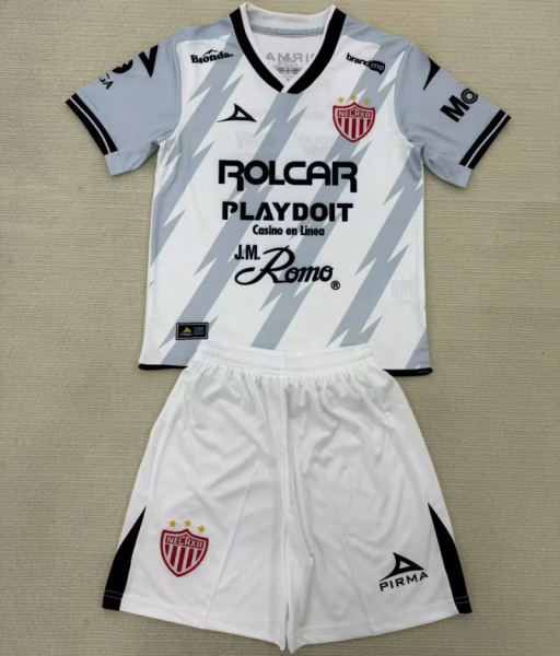 Kids kit 24-25 Necaxa Away Thailand Quality