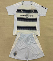 Kids kit 25-26 Sporting Kansas City home Thailand Quality