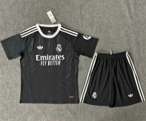 25-26 Real Madrid (Goalkeeper) Set.Jersey & Short High Quality