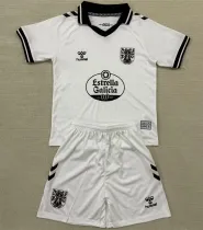 Kids kit 25-26 Celta de Vigo (Goalkeeper) Thailand Quality