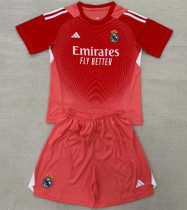 Kids kit 25-26 Real Madrid (Goalkeeper) Thailand Quality