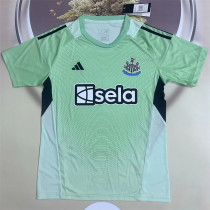 25-26 Newcastle United (Goalkeeper) Fans Version Thailand Quality