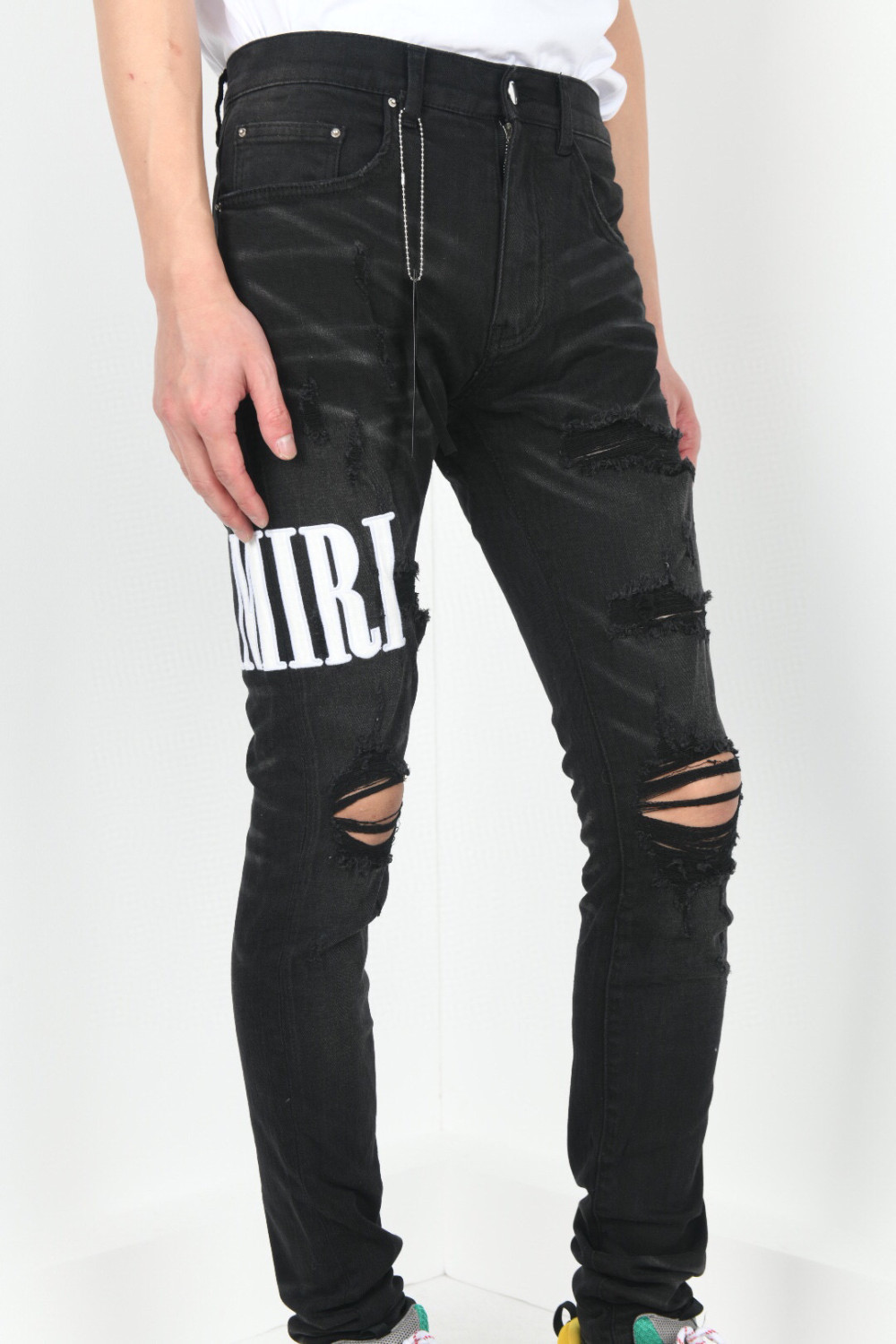 AMIRI 20SS SIDE LOGO EMBROIDERED RIPPED DENIM JEANS