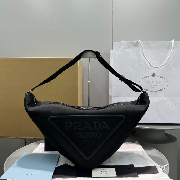 2022SS Leather Prada Triangle shoulder bag