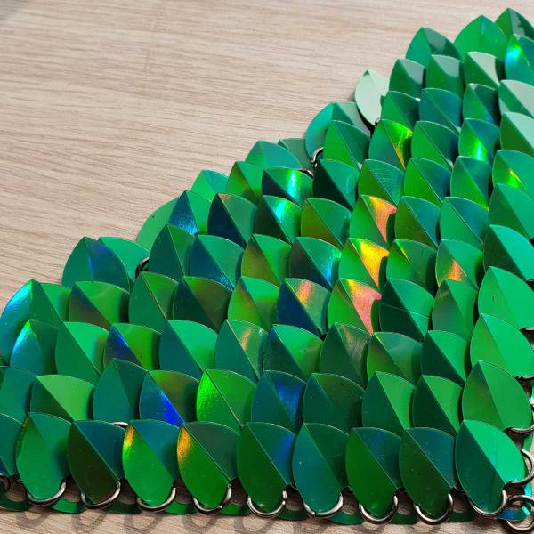 Wholesale 500pcs Large Size Holographic Green Iridescent Dragon Scale,ScaleMaille,Scale Mail Armor,Chainmaille,Mermaid Scale,Scale Maille Supplies