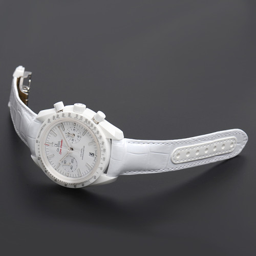 オメガ時計コピー スピードマスター ムーンウォッチ ホワイトサイドオブザムーン Cal.9300自動巻きムーブメント搭載 311.93.44.51.04.002