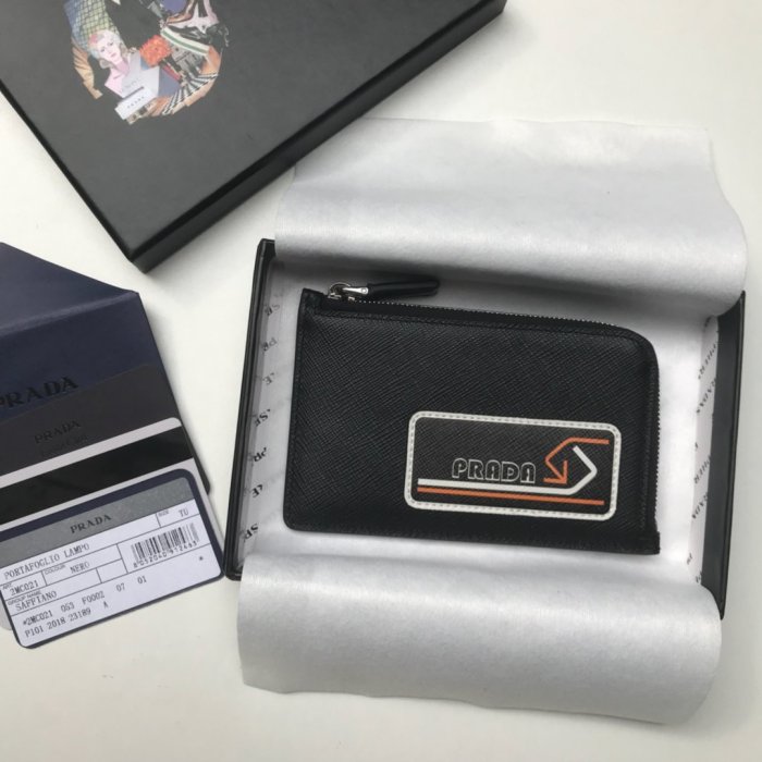 2色/ 13cm/ Pradaプラダ財布スーパーコピー2MC021